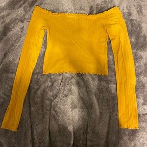 Yellow off the shoulder long sleeve lettuce trim crop top